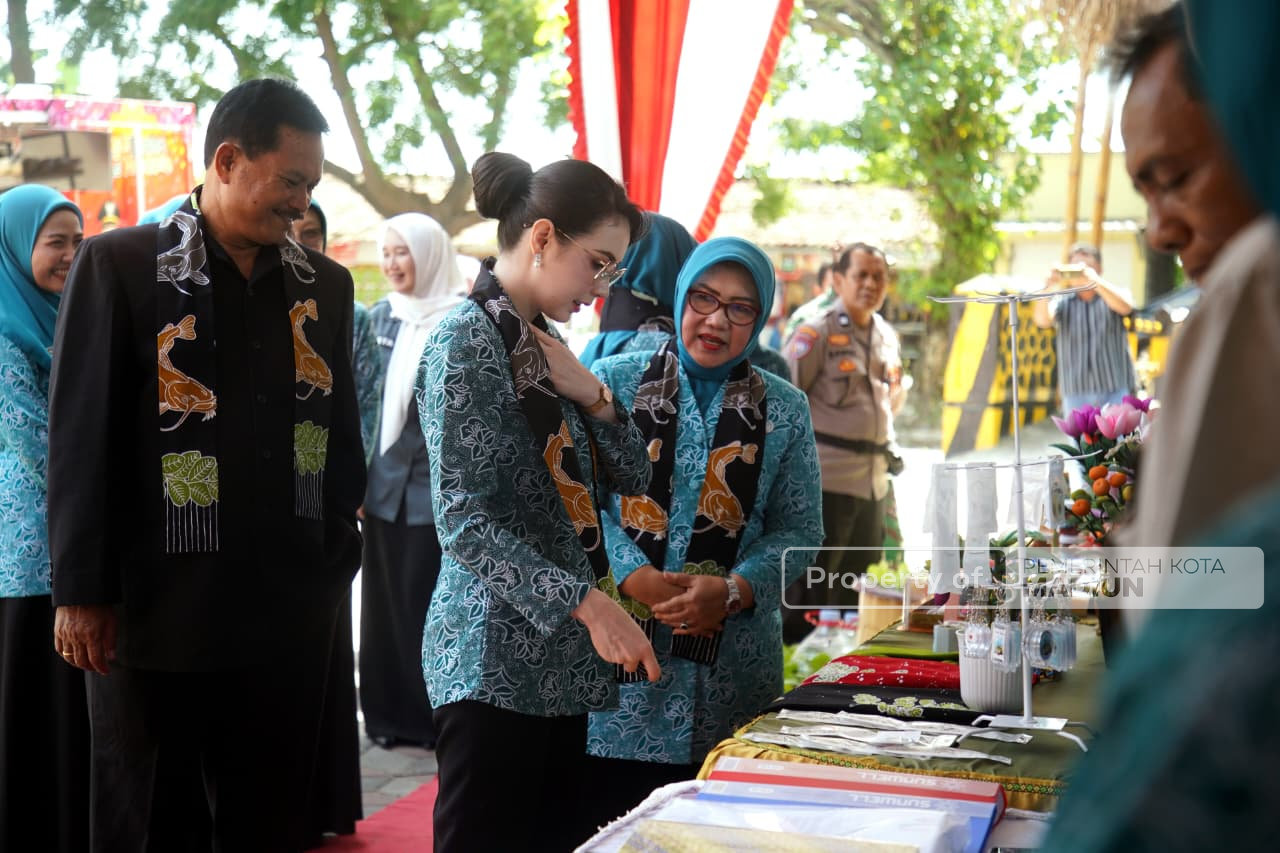 Hadiri Pencanangan Kampung Mandiri Mahesa Terintegrasi Berbasis Teknologi, Arumi: Perubahan dan Peningkatan Luar Biasa!