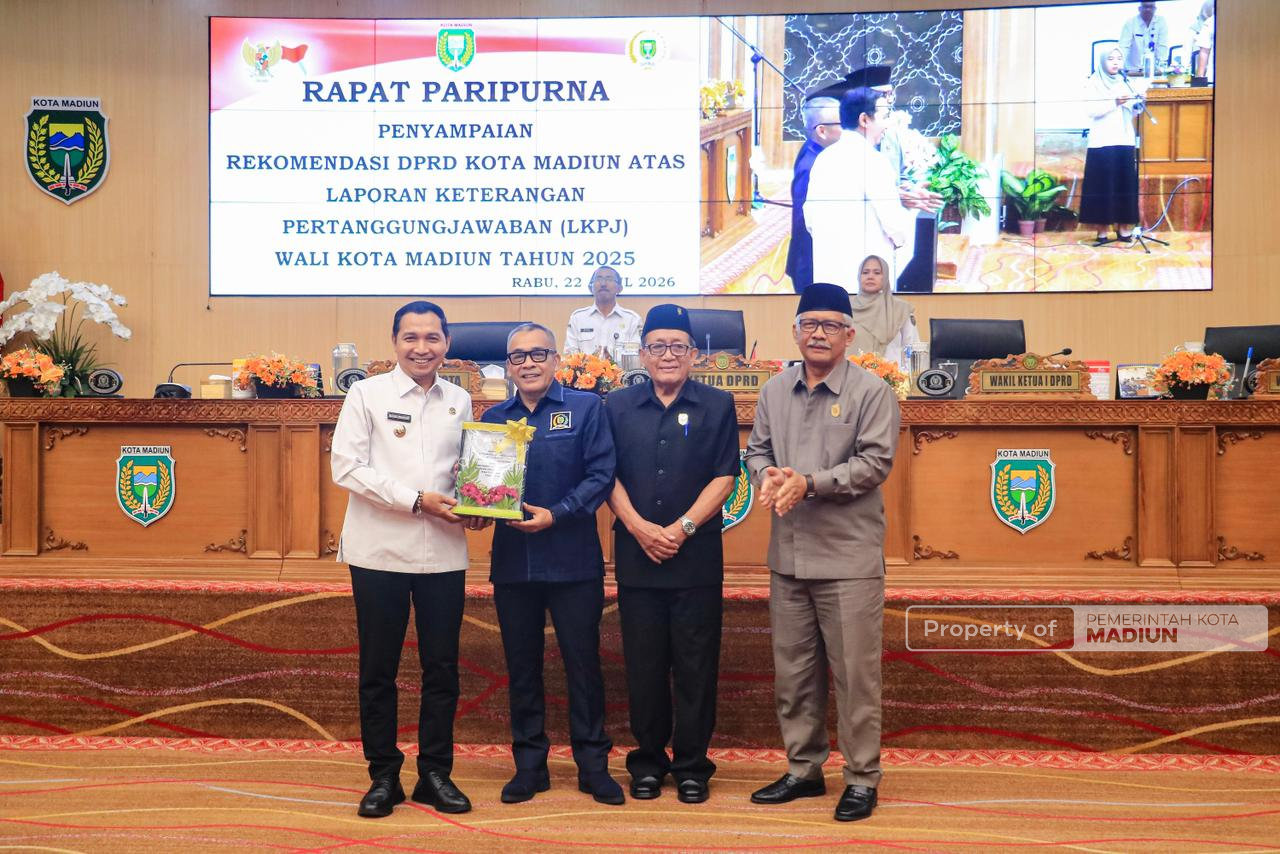 Rekomendasi DPRD atas LKPJ 2025 Diserahkan, Plt Wali Kota : Jadi Acuan Perbaikan ke Depan