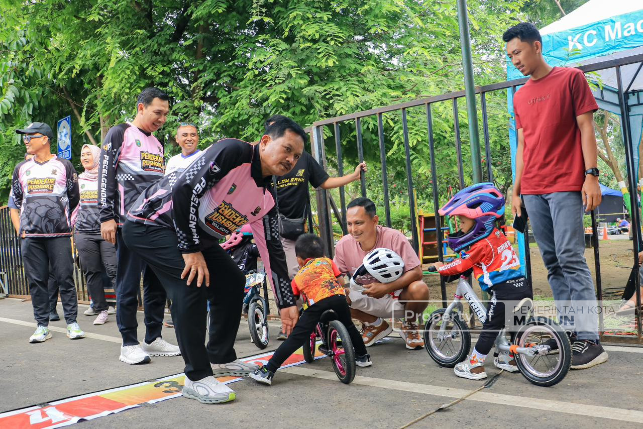 Opening Ceremony Pushbike 2025, Wali Kota Madiun Apresiasi Keikutsertaan Peserta