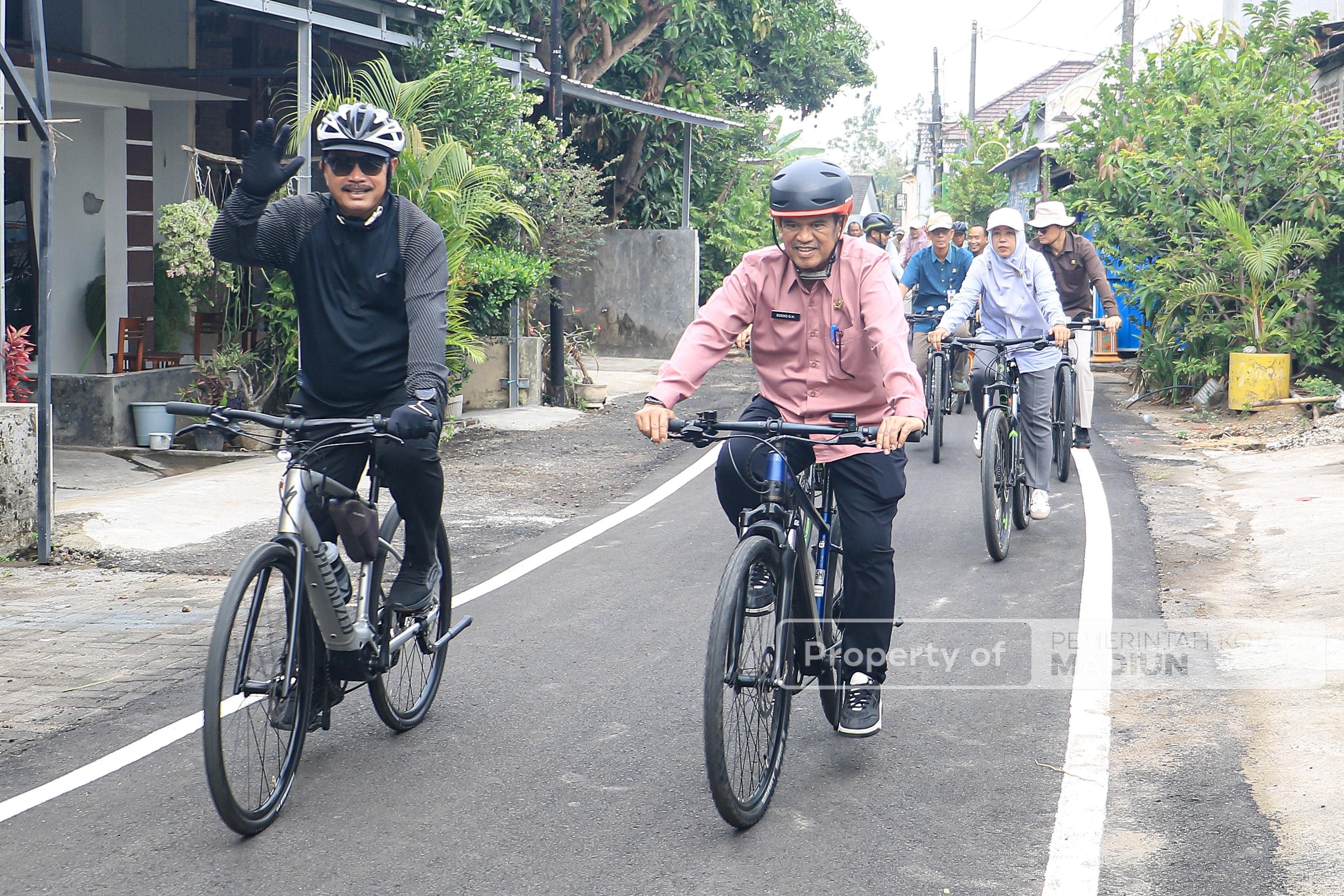 Gowes Pagi, Wali Kota Madiun Juga Resmikan SPPG Lagi