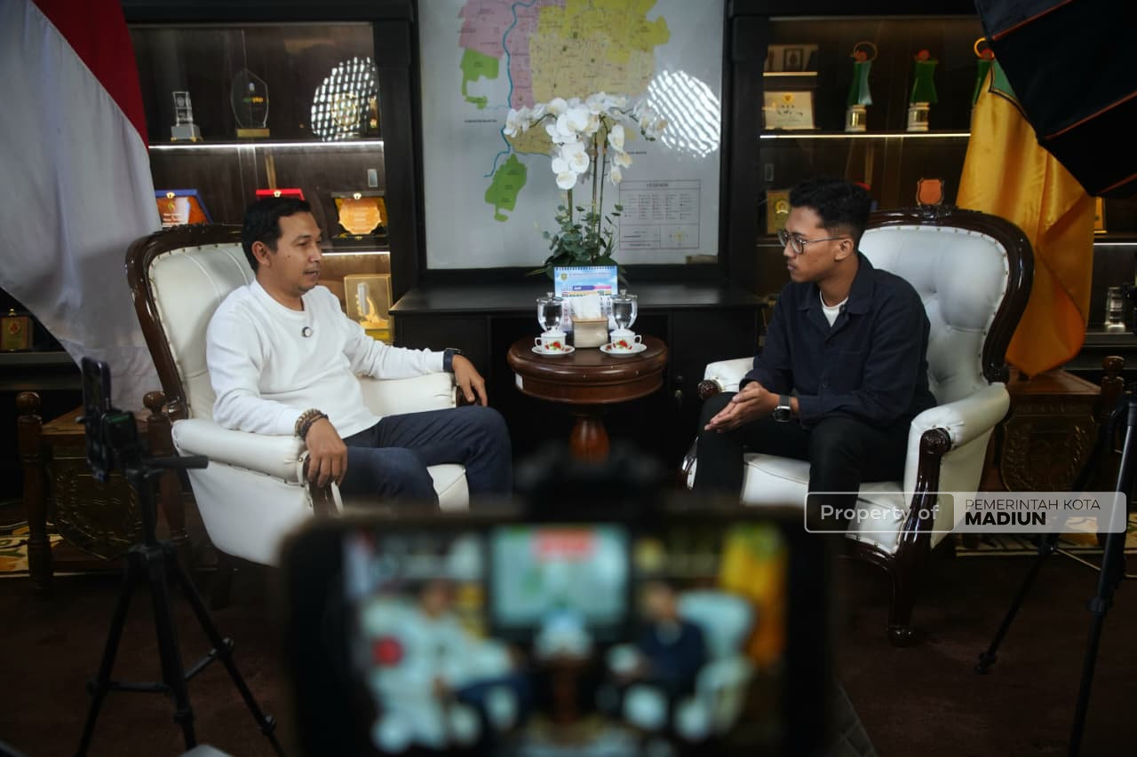 Podcast Perdana dengan New Media, Plt Wali Kota Bahas Hari Jadi hingga Tanggapi Berbagai Isu di Dunia Maya