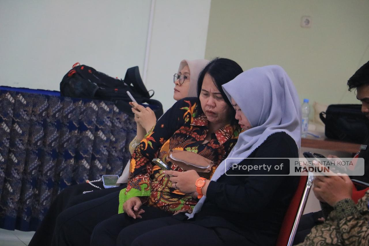 Dukung Digitalisasi Administrasi Pemerintahan, Dinas Kominfo Kota Madiun Jemput Bola Pembuatan Akun TTE di RSUD