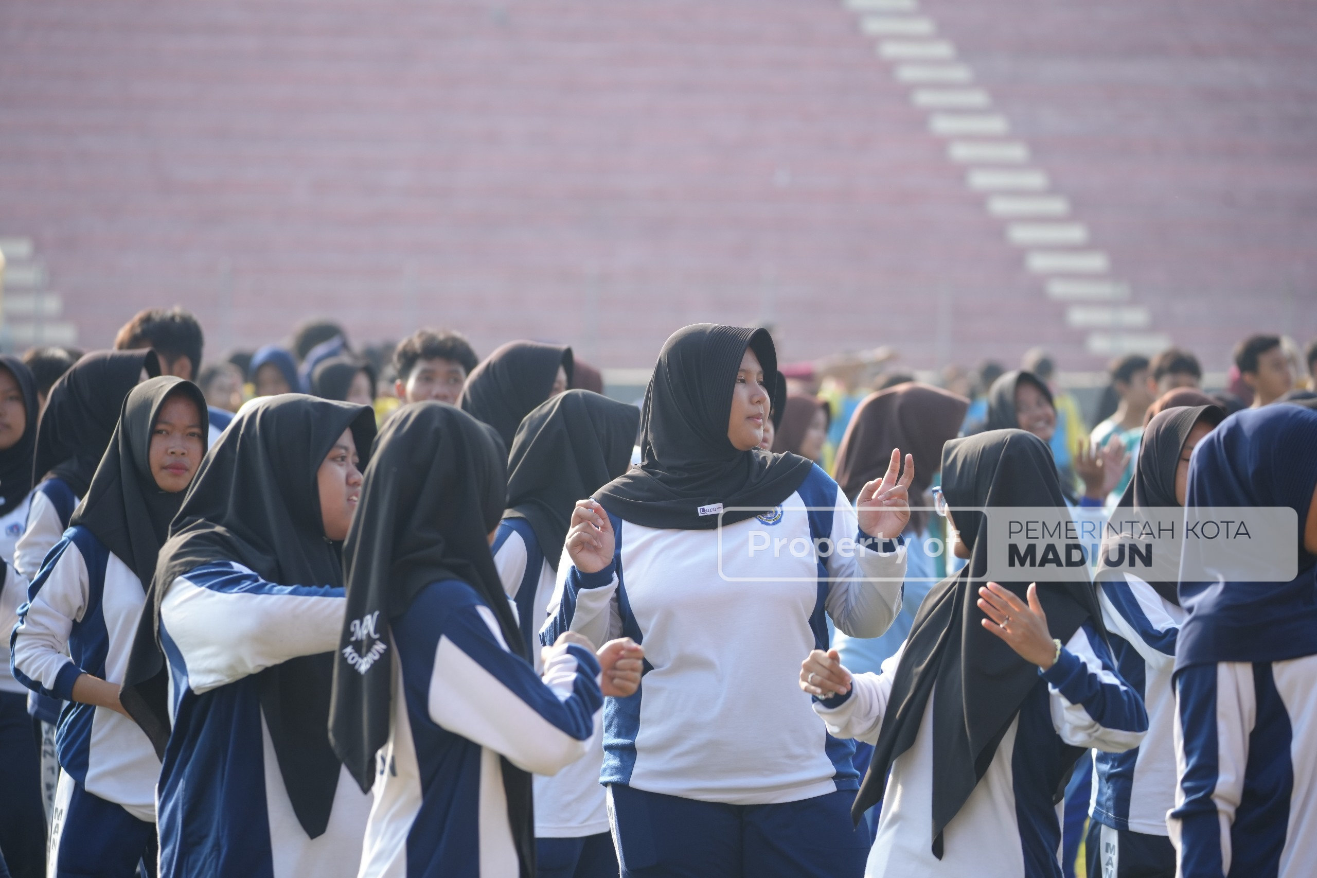 Peringati Haornas ke-42, Senam Bareng Gubernur Jatim Diikuti Ribuan Peserta