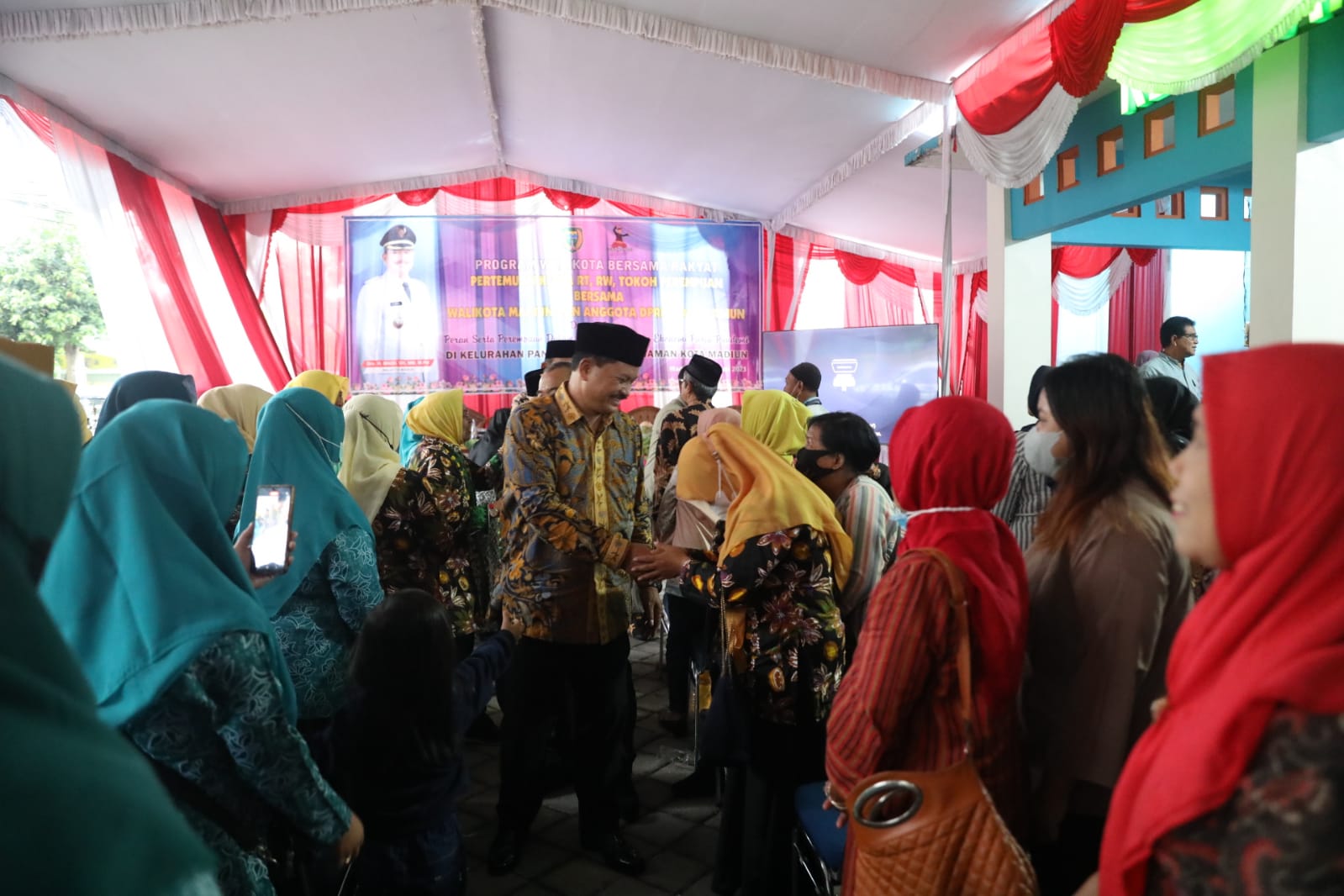 Gelar Pertemuan Dengan Perwakilan Organisasi Masyarakat Dan DPRD, Wali Kota Bahas Rencana Pembangunan