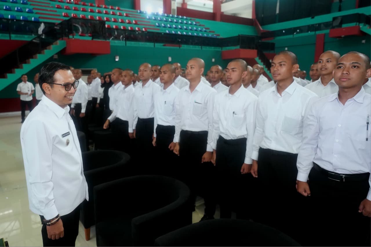 Tanamkan Karakter Disiplin dan Peduli, Plt Wali Kota Madiun Bekali 247 Calon Taruna PPI