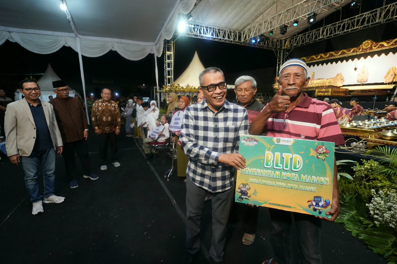 Apresiasi Pagelaran Wayang HUT Dewan, Plt Wali Kota Juga Sampaikan Rencana Pola Pembangunan Berbasis Kelurahan