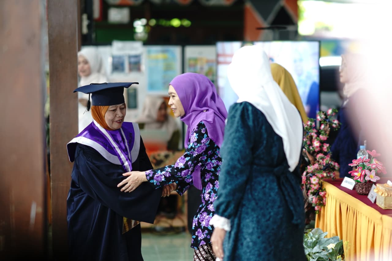 Perkuat Kualitas Keluarga, TP PKK Kecamatan Taman Wisuda SOTH dan Selantang