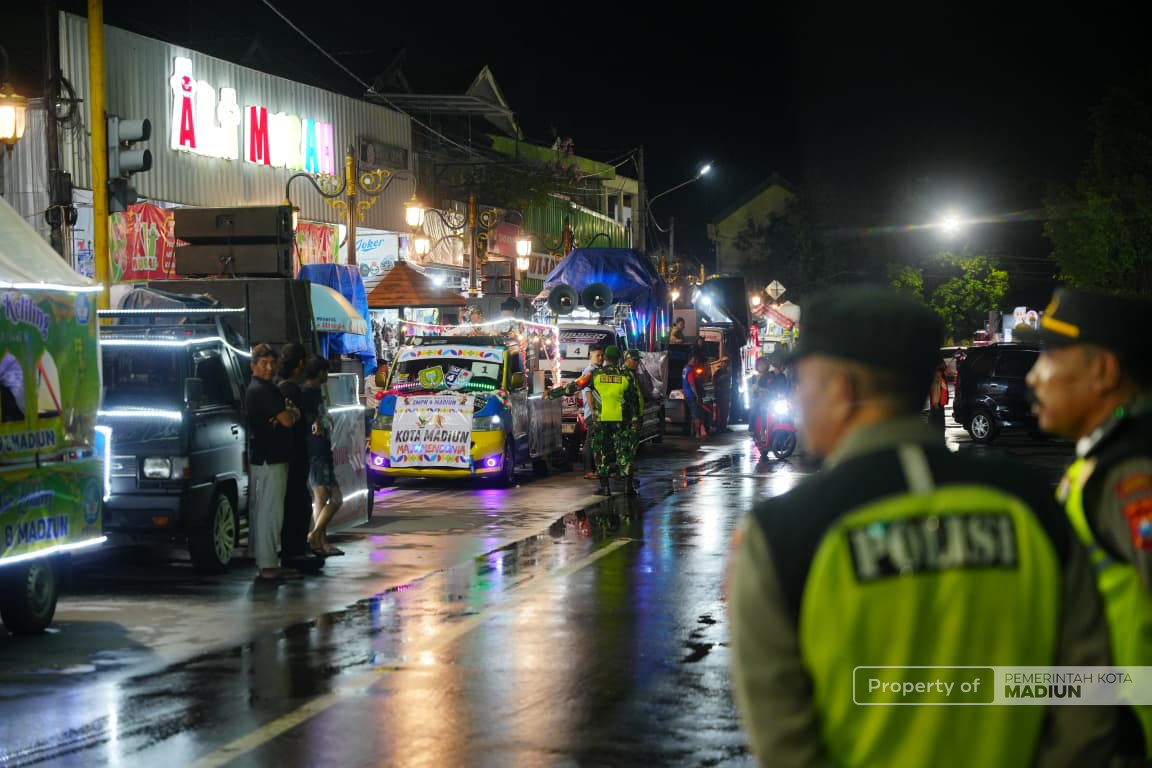 Plt Wali Kota Madiun Resmi Berangkatkan Takbir Keliling, Malam Takbiran Berlangsung Meriah