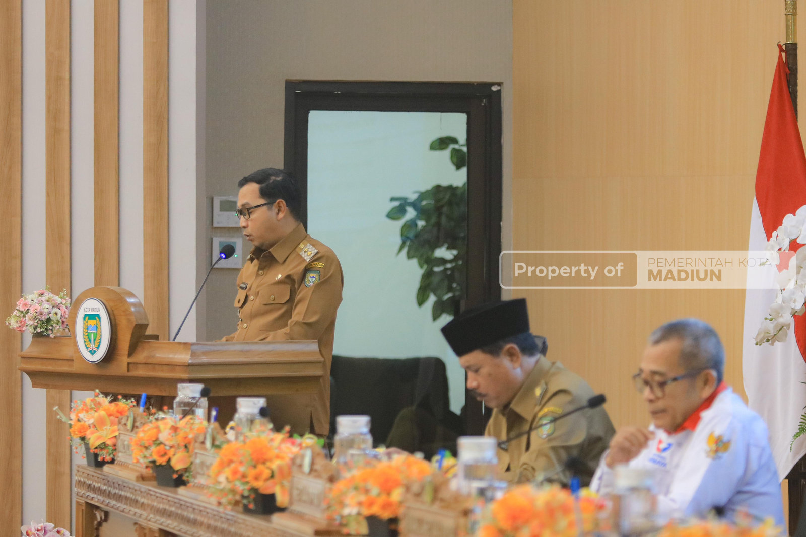 Bahas Raperda APBD 2026, Wali Kota Madiun Sampaikan Nota Keuangan