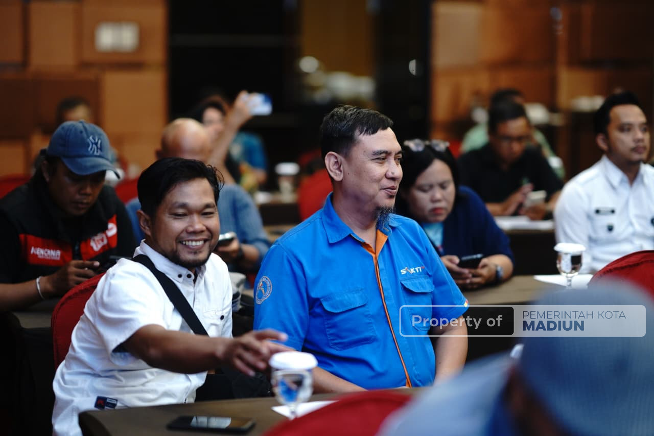 Hadiri Pelantikan PWI Madiun Raya, Wawali Tekankan Peran Strategis Wartawan dalam Membangun Kota Maju Mendunia