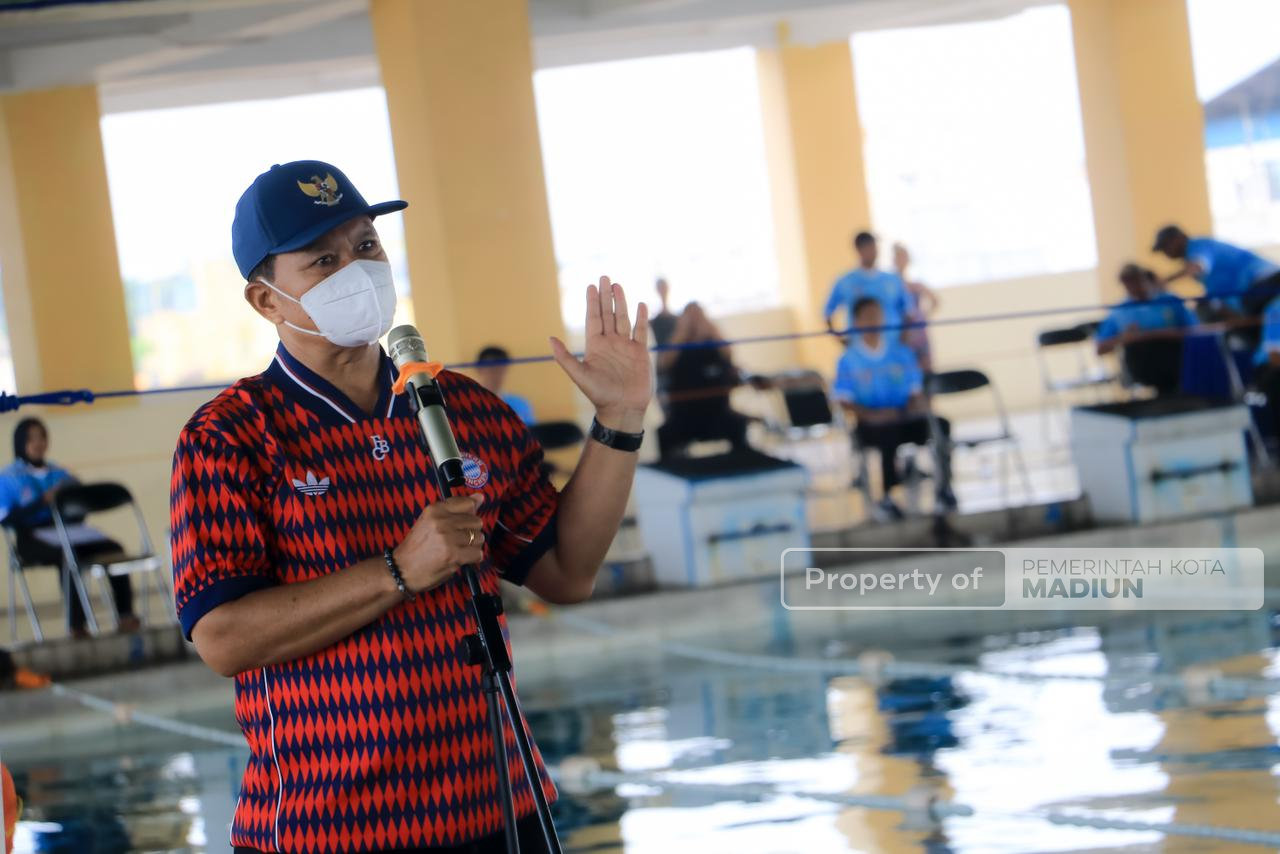 Buka Kejuaraan Renang 2025, Wali Kota Maidi Dorong Pembinaan Atlet Sejak Dini