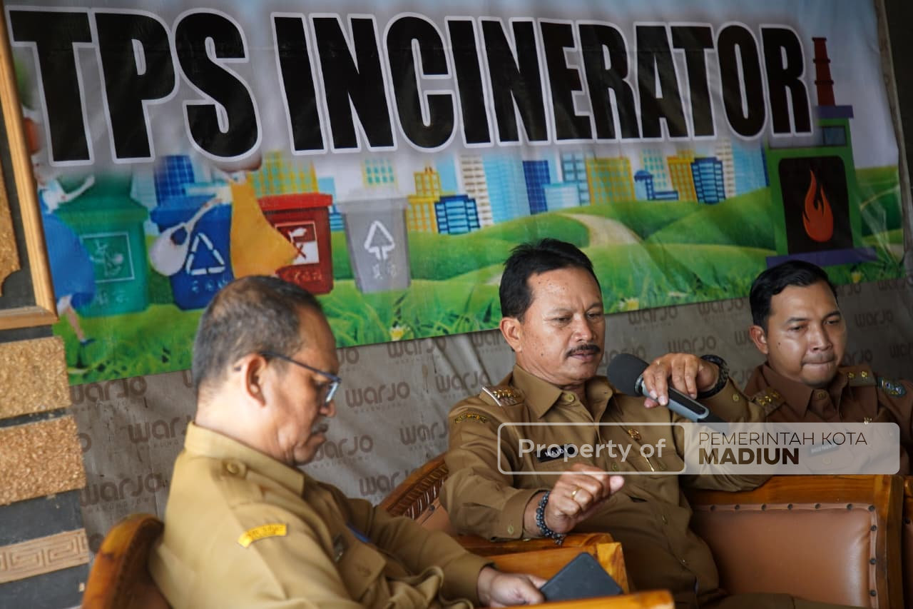 Atasi Sampah Kota, Incinerator Mulai Dikenalkan ke Warga