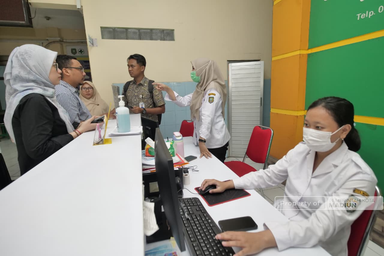 Optimalisasi Layanan Kesehatan, Dinkes–BPJS Kesehatan Gelar Supervisi Sistem Antrean Online melalui Mobile JKN