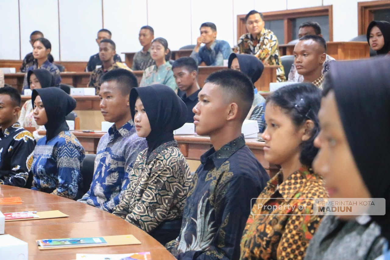 Bekali Materi Calon Paskibraka, Plt Wali Kota Harap Paskibraka Tetap Berkontribusi Usai Tugas Upacara