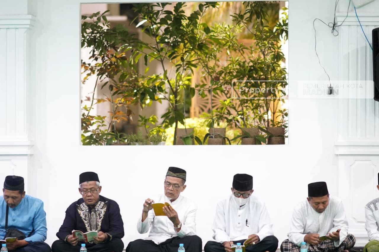 Hadiri Pembacaan Surat Yasin dan Doa Bersama, Wali Kota Ajak Modin Doakan Kemajuan Kota