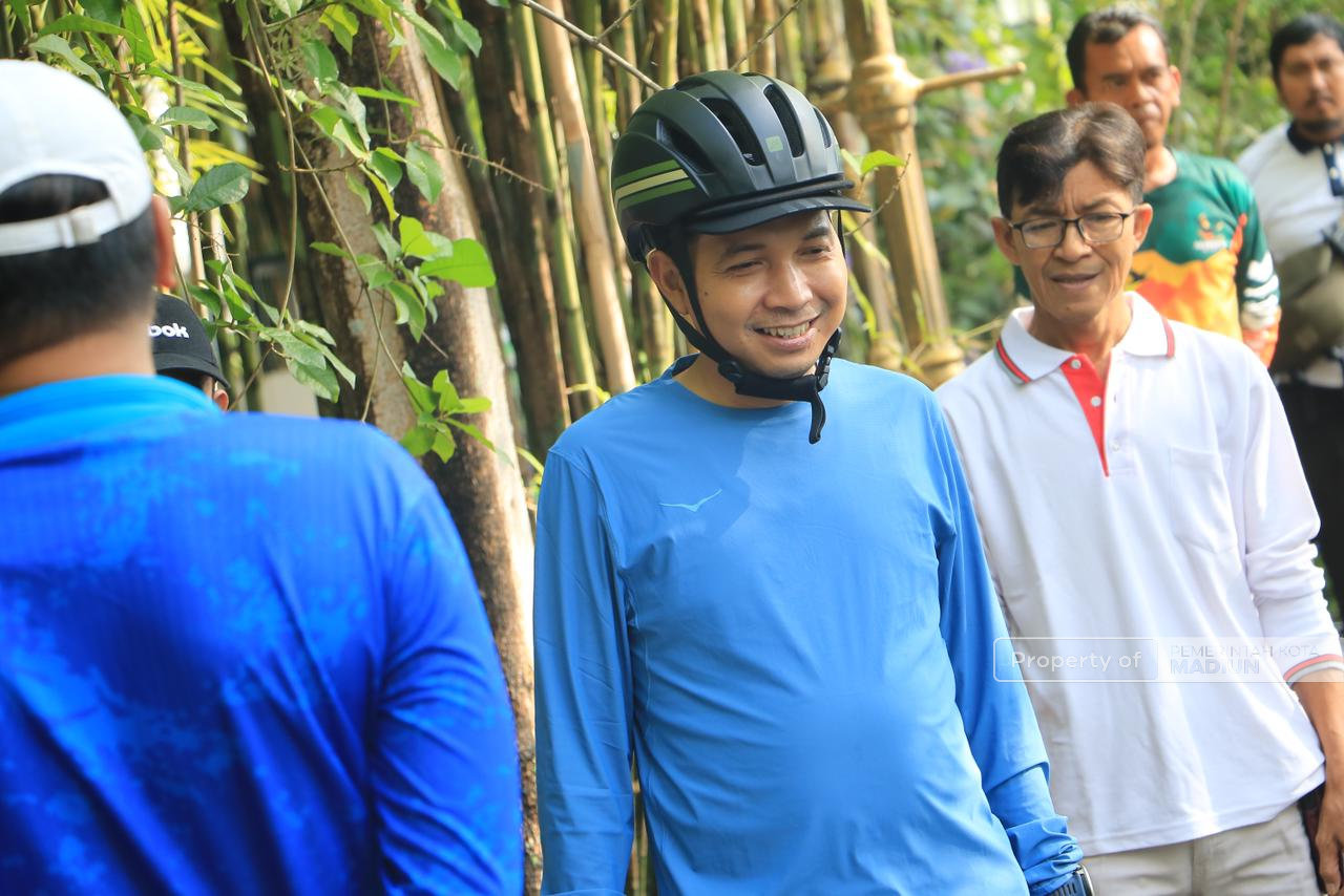 Gowes Tinjau Lapangan, Plt Wali Kota Madiun Siapkan Pengembangan Destinasi Baru