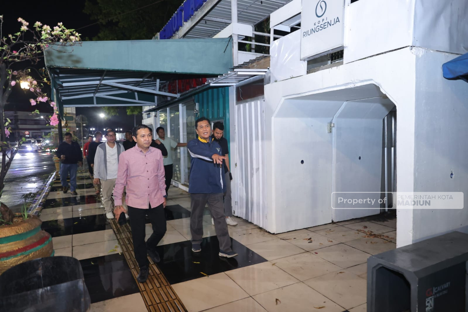 Pastikan Fasum Terawat, Plt Wali Kota     Madiun Bersama OPD Lakukan Pemantauan