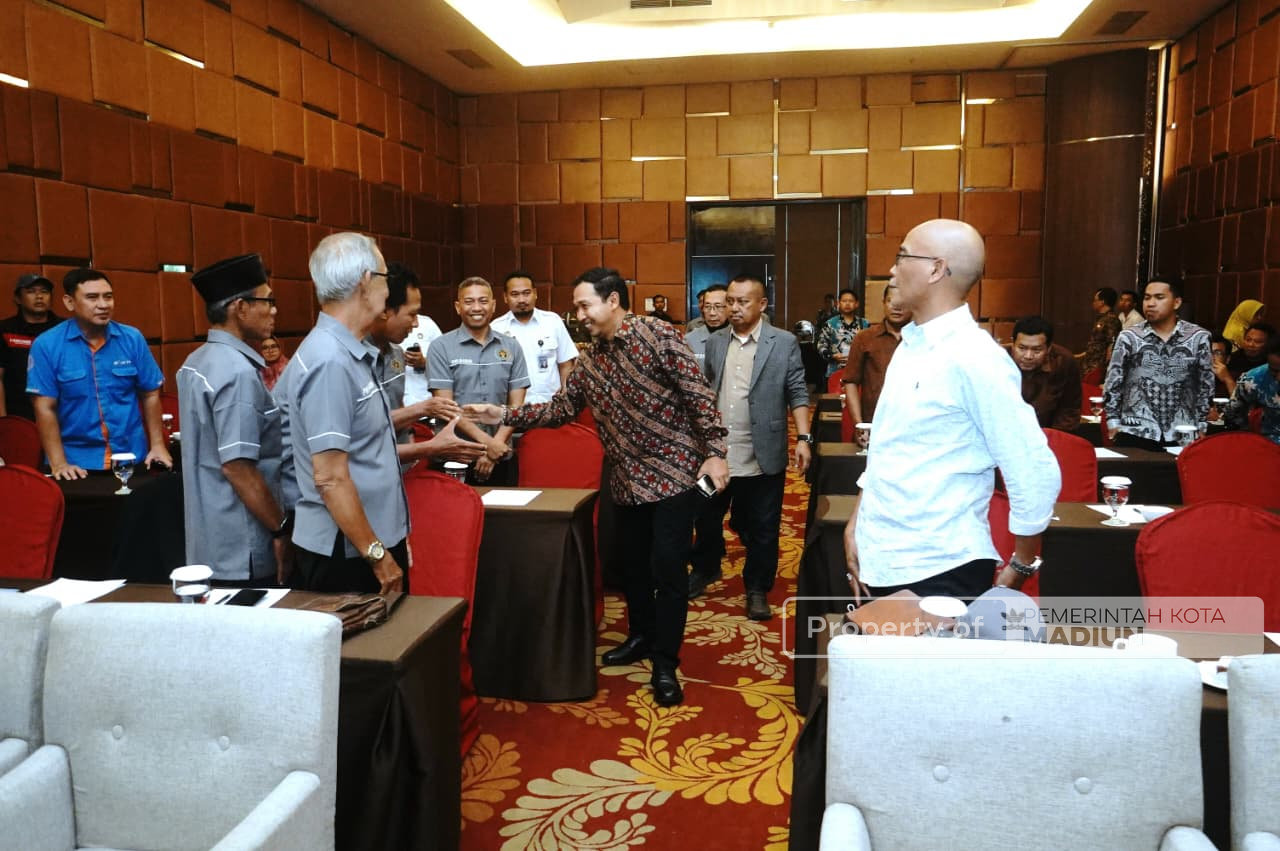 Hadiri Pelantikan PWI Madiun Raya, Wawali Tekankan Peran Strategis Wartawan dalam Membangun Kota Maju Mendunia