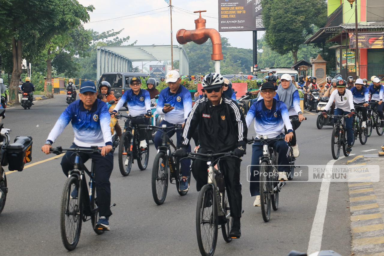 Gowes Lapangan, Wali Kota Madiun Tinjau Renovasi Kecamatan Taman dan Pembangunan Kampung Jepang