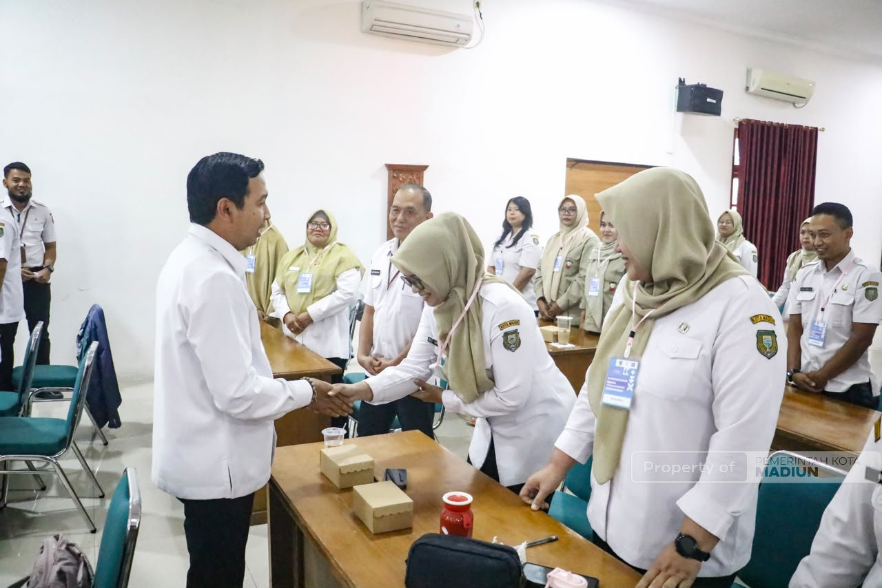 Buka Pelatihan Bahasa Inggris Bagi Aparatur, Plt Wali Kota Ingin ke Depan Juga Bahasa Mandarin