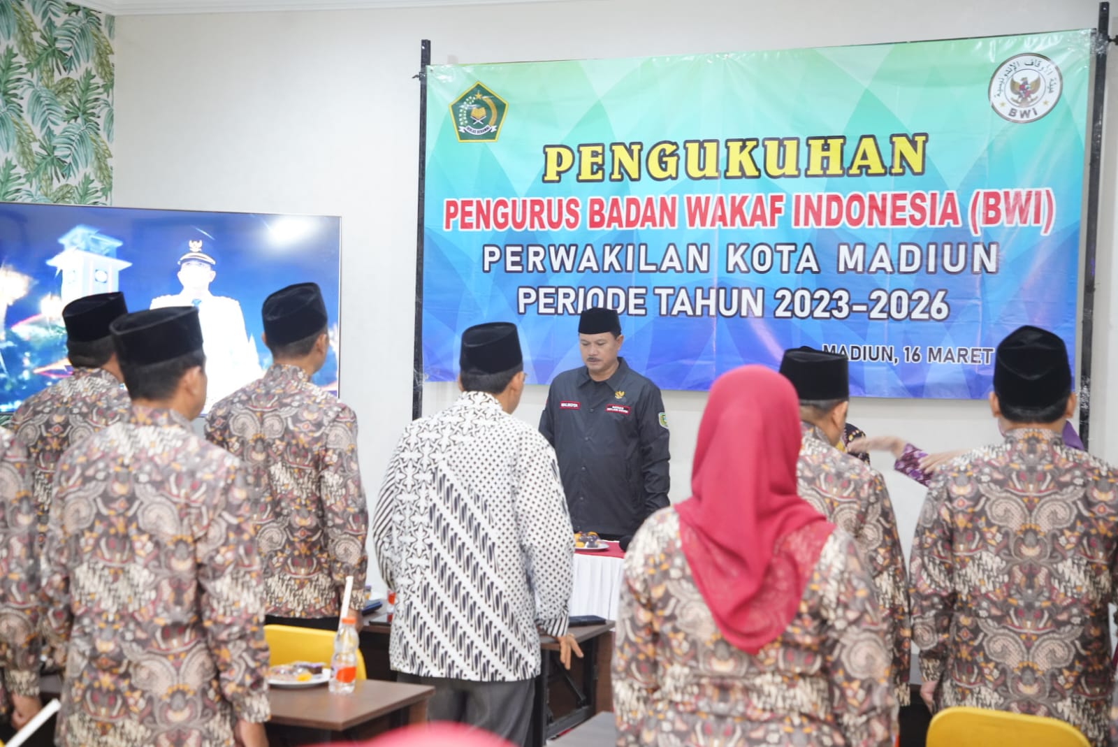 Hadiri Pengukuhan Pengurus BWI Kota Madiun, Wali Kota Amanatkan Bantu Masjid yang Belum Diwakafkan