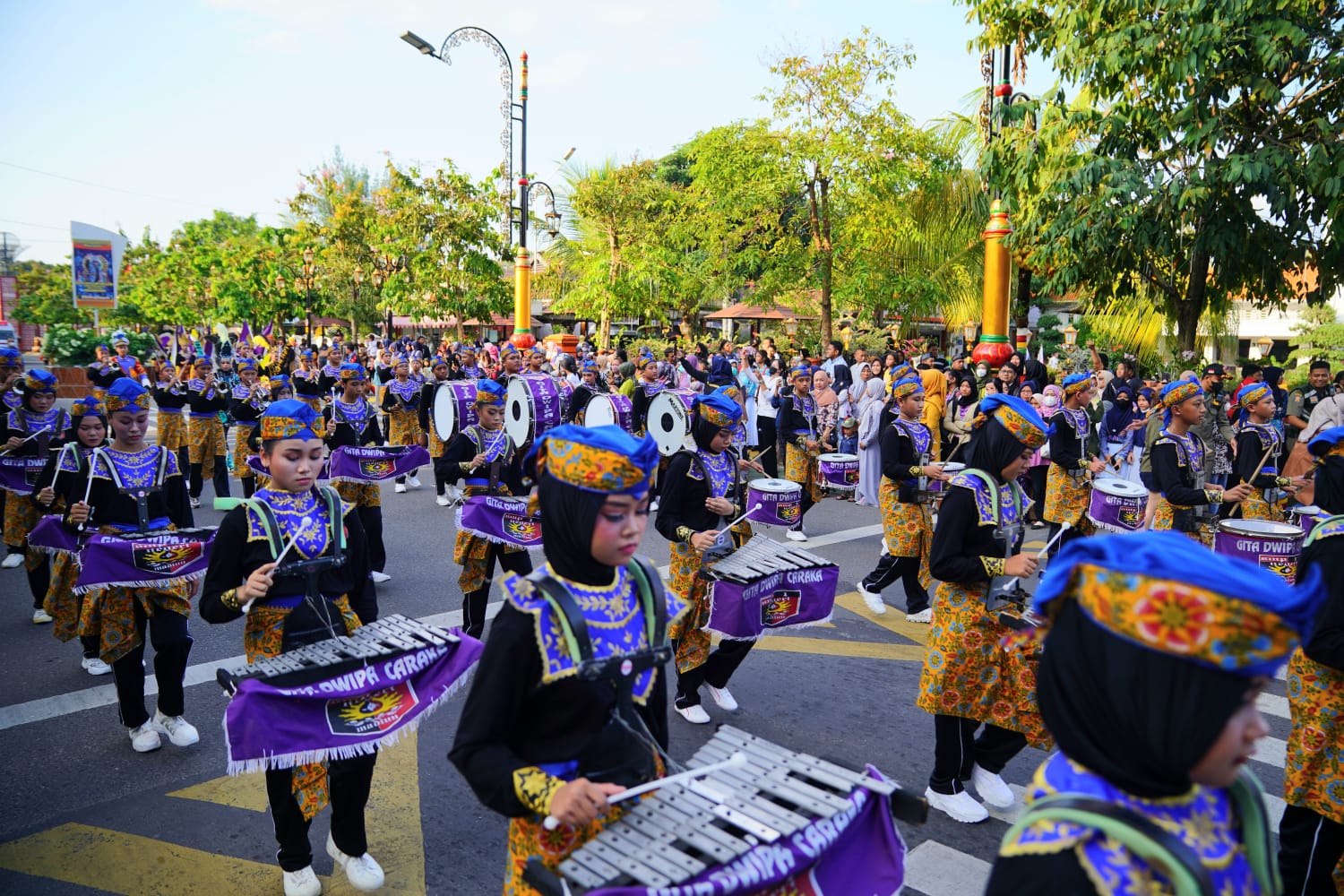 Kembali Digelar, Parade Senja Curi Perhatian Wisatawan PSC