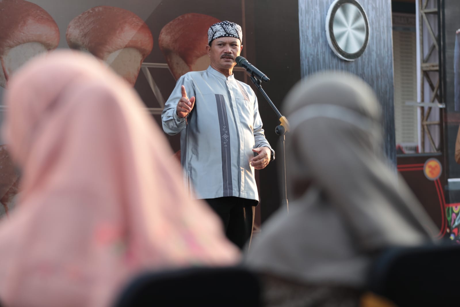 Buka Festival Ramadan Bluder Cokro, Wali Kota Harap UMKM Kota Go Internasional