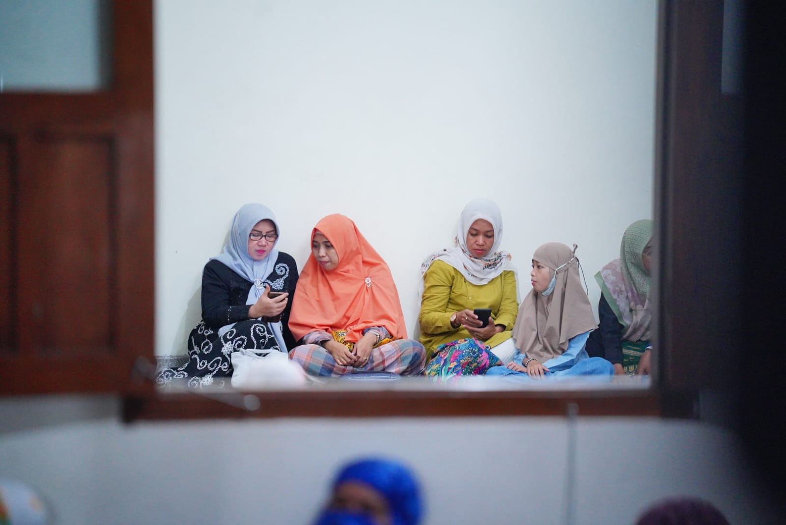 Salat Isya dan Tarawih di Masjid Kuncen, Wali Kota Harapkan Kerukunan Terjaga