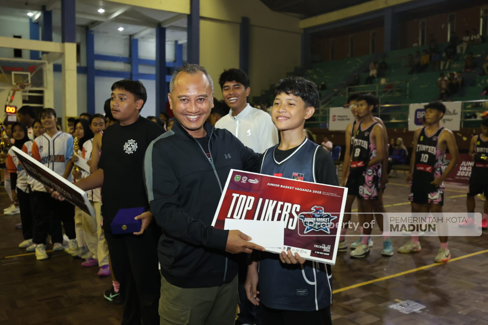 Tutup Junior Basket Vaganza di GOR Wilis, Wali Kota Harap Pembinaan Atlet Muda Berkelanjutan