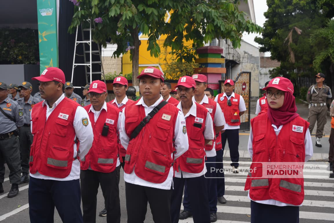 Apel Satgas Tahun Baru 2026, Wawali Ajak Wujudkan ‘Madiun Berkilau’ yang Nyaman dan Aman