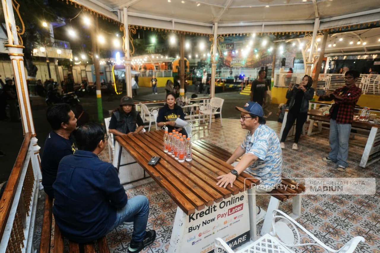Saksikan Proclaro Rocktrain, Plt Wali Kota: Tahun Depan Bikin Event Besar Dibiayai Pemkot