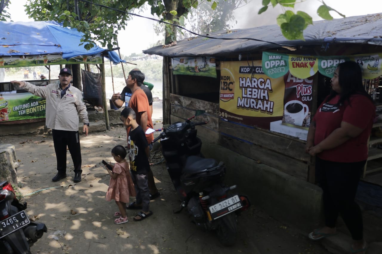 Kerja Bakti Bersama Warga di Lapak Pancasoka, Wali Kota Harap Kebersihan dan Kenyamanan Terus Dijaga
