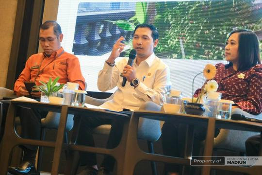 Plt Wali Kota Madiun Perkuat Pengendalian Inflasi dan Digitalisasi untuk Dorong Pertumbuhan Ekonomi