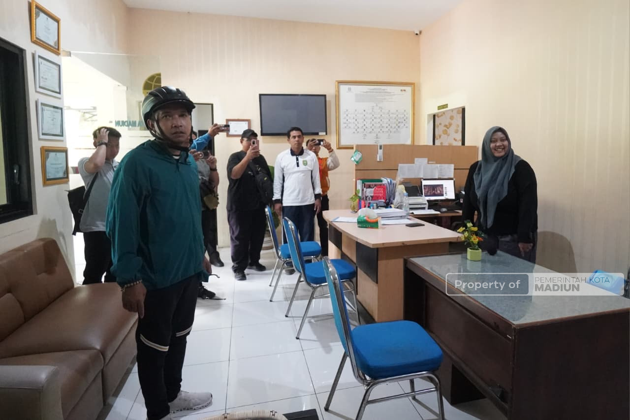 Tinjau Kawasan Perbatasan, Plt Wali Kota Madiun Tekankan Kualitas Infrastruktur Penunjang Ekonomi saat Gowes Pagi