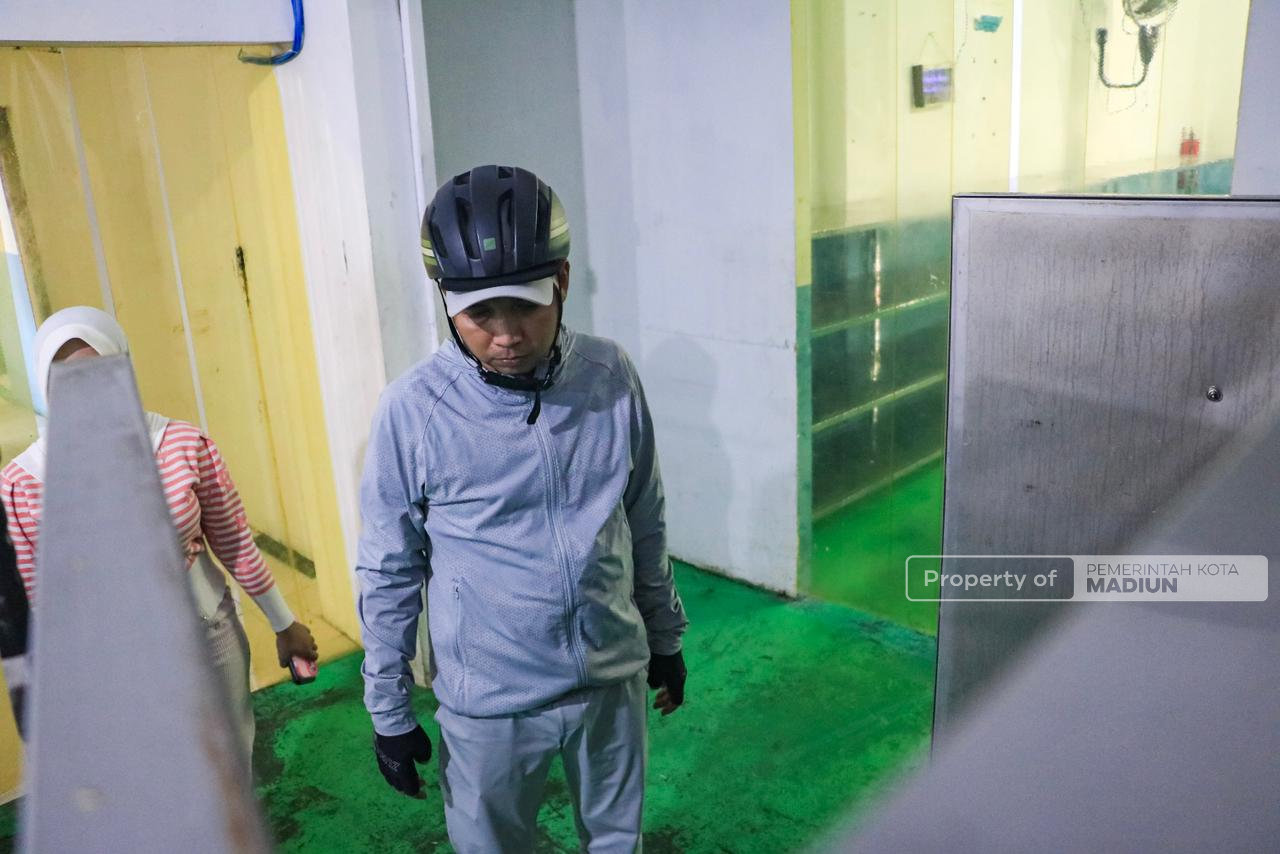 Tinjau RPH hingga SPPG dengan Gowes, Plt Wali Kota Soroti IPAL yang Belum Sesuai Standar