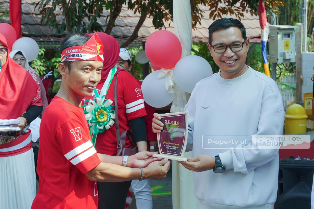 Wujudkan Zero Waste 2027, Plt Wali Kota Resmikan Bank Sampah GEMES 17