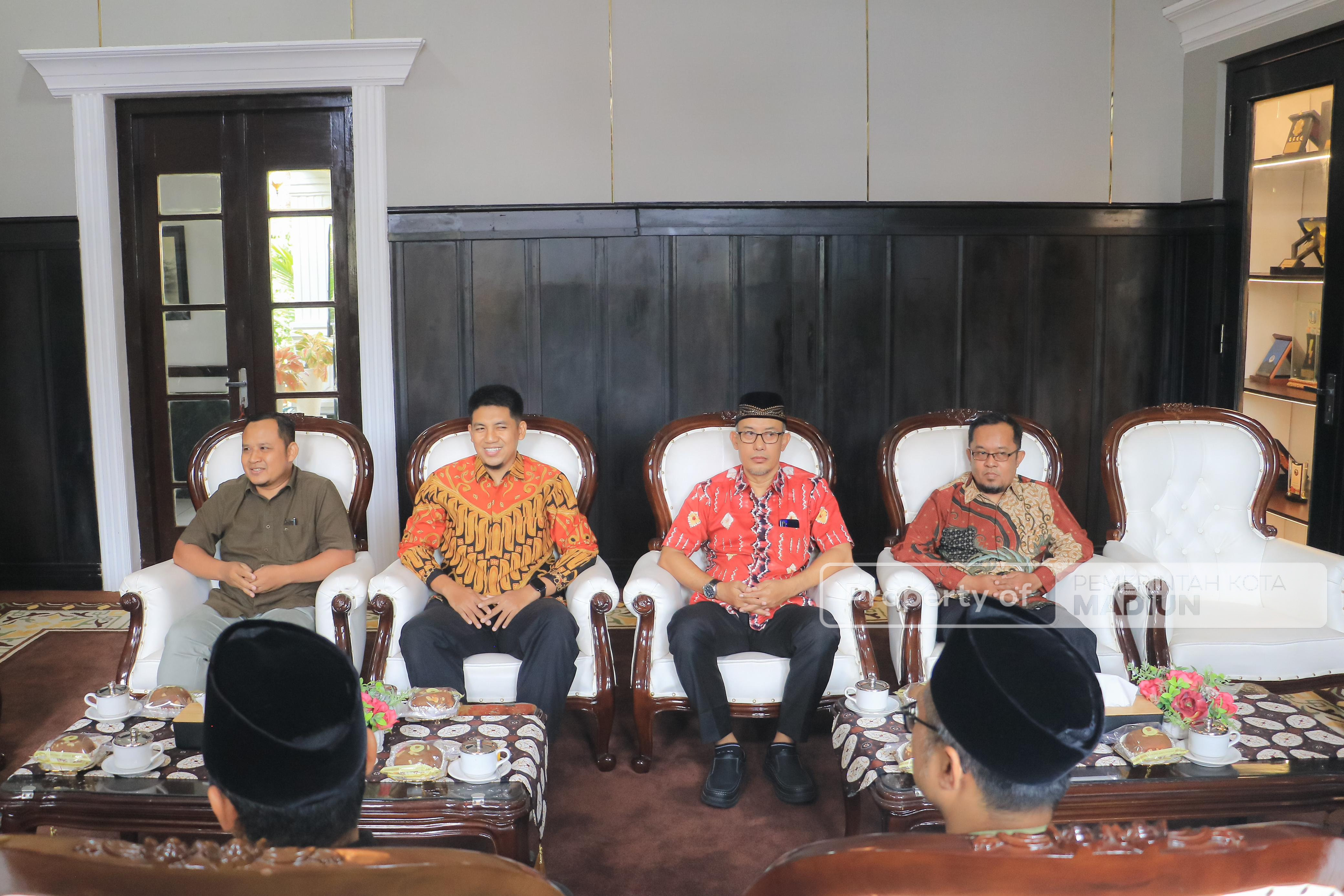 Terima Audiensi Pengurus Baru DPD PKS, Wali Kota Dorong Komitmen dan Karya Nyata untuk Warga