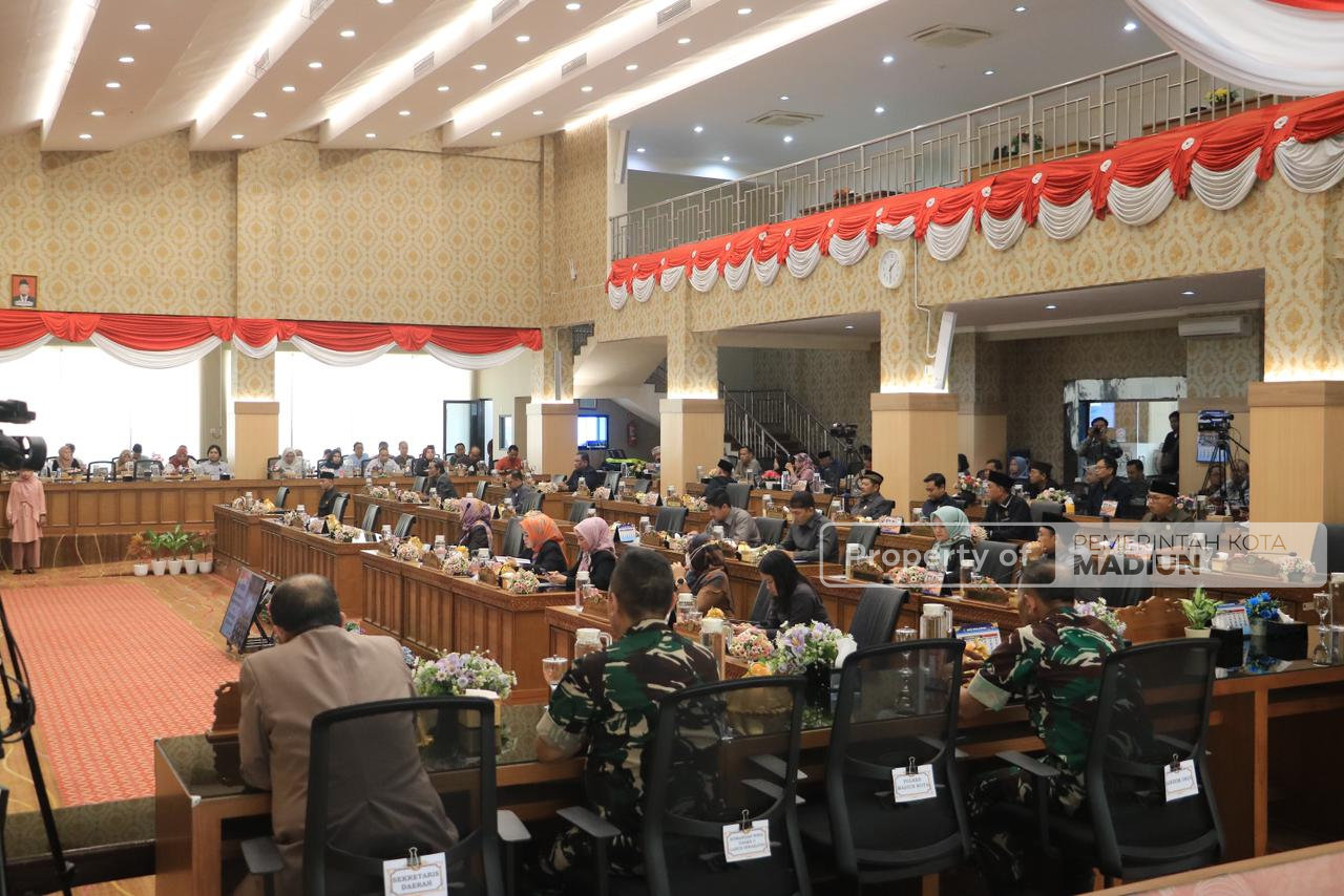 Pembahasan Raperda APBD 2026 Berlanjut, Fraksi-Fraksi DPRD Kota Madiun Sampaikan PU Dalam Paripurna
