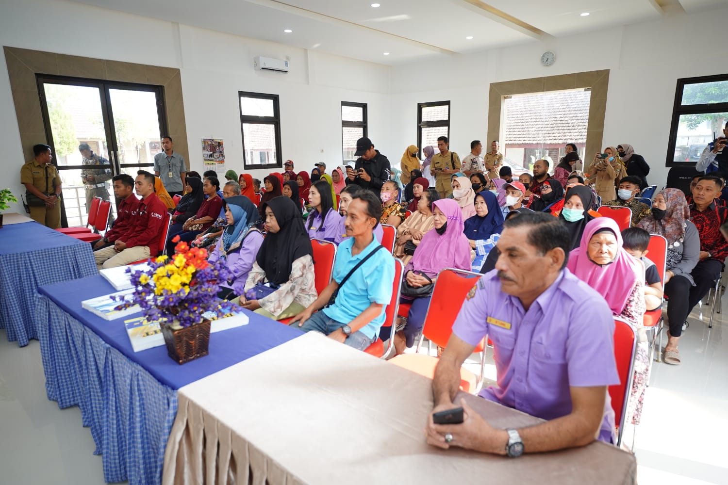 Salurkan Bantuan DBHCHT, Wali Kota Harap Bermanfaat Bagi Penerima