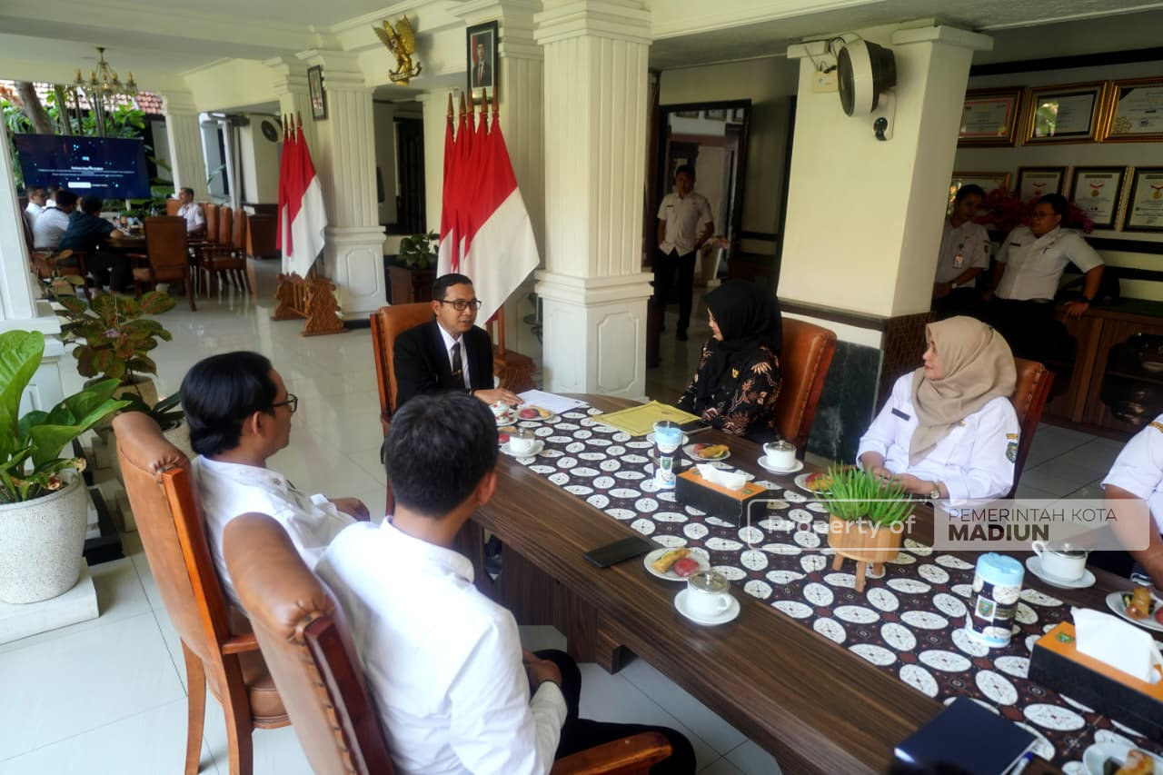Terima Delegasi Muda Almira Vivia, Plt Wali Kota Titip Nama Madiun ke Kancah Dunia