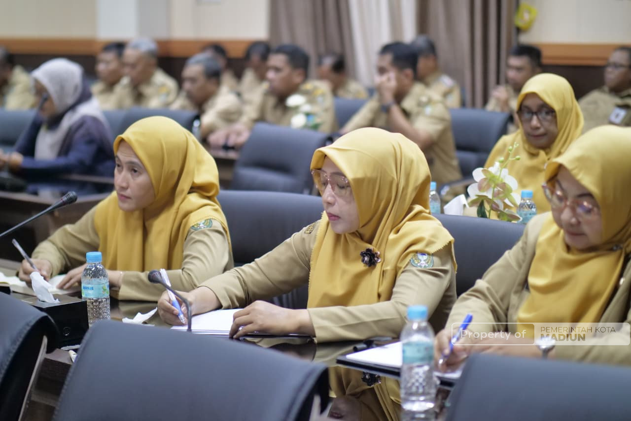 Plt Wali Kota Madiun Pacu Kinerja OPD Lewat Apel dan Rakor di Balai Kota