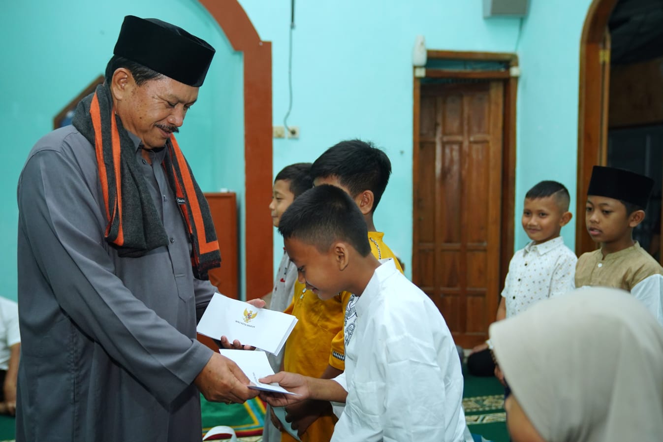 Salat Isya di Musala Ar-Rahman, Wali Kota Juga Serap Berbagai Usulan