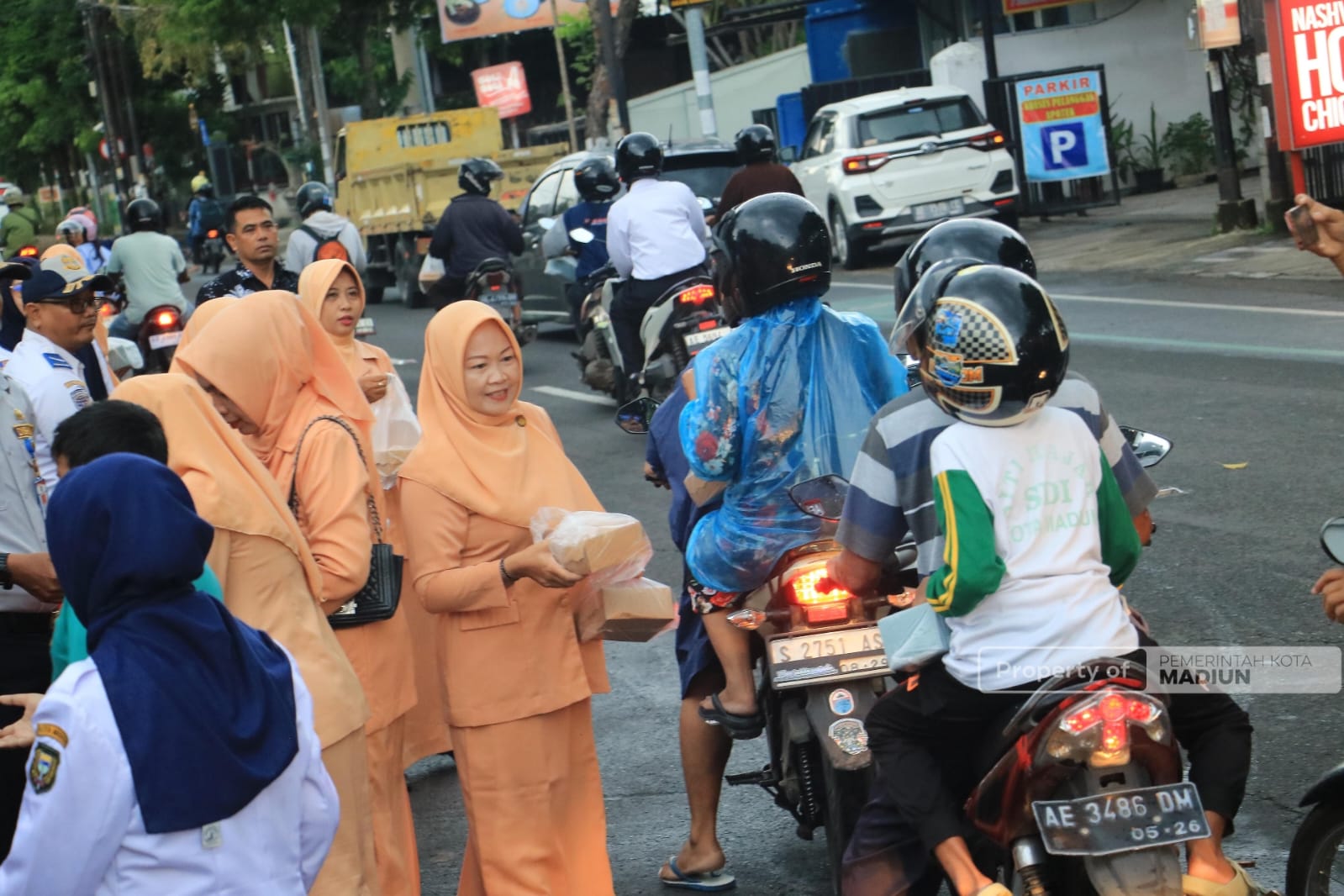 Program Berbagi Takjil Pemkot Madiun, OPD Bagikan Ratusan Paket Selama Ramadan