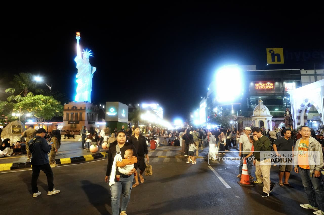 Tinjau Spectra Night, Plt Wali Kota: Ini Adalah Tempat Ajang Show Kreativitas
