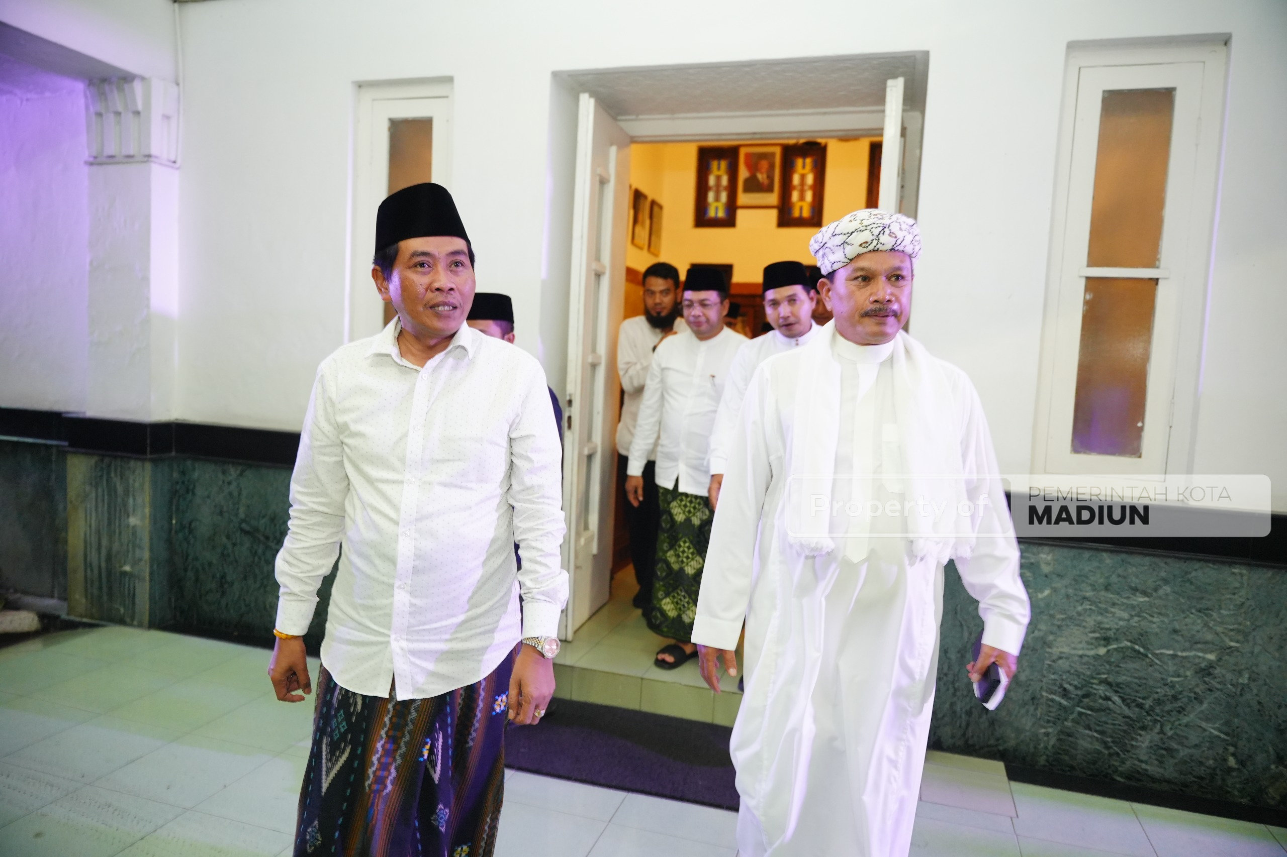 Hadiri Pengajian Damai Bersama KH. Anwar Zahid, Wali Kota Madiun: Keberhasilan Kota Madiun Berkat Doa dan Dukungan Masyarakat